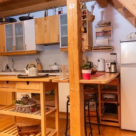 Seaview Stone In דירה